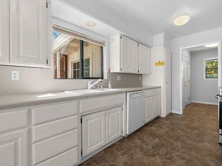 2835 Easy St — Photo 19