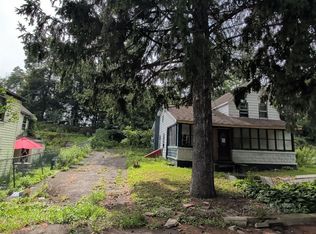 51 Martins Hill Rd, Ravena, NY 12143