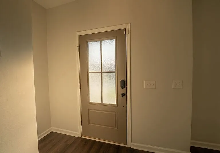 293 McCrady Dr — Photo 5