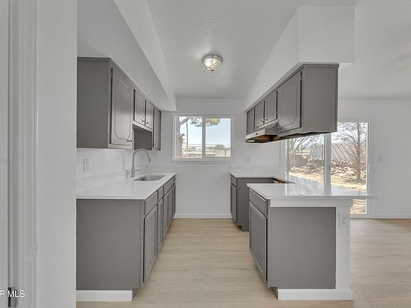 3rd image of 5332 Viceroy Dr