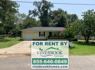 92 E Pine St, Falkville, AL 35622