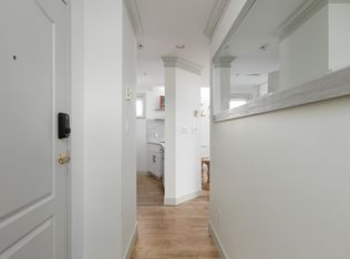 2045 Dunbar St #301, Vancouver, BC V6R 3M5