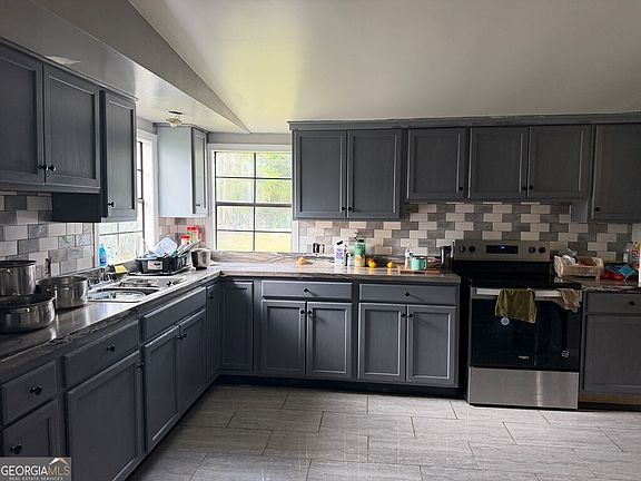 2nd image of 6022 Jenkins Rd