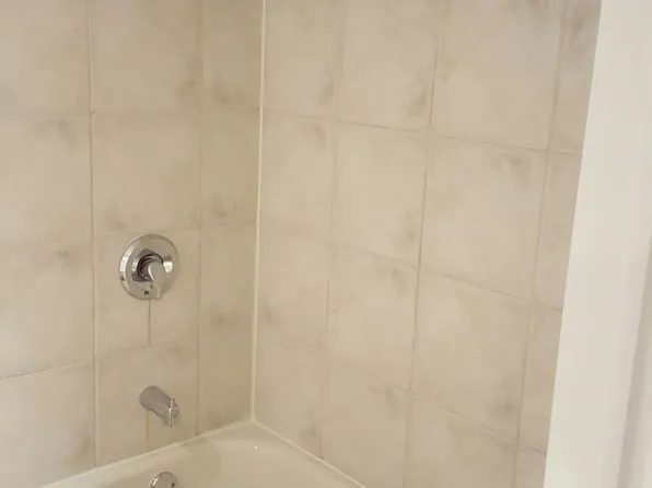 27 Hillsboro Ave #1, Toronto, ON M5R 1S6