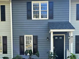 1611 Hammock Pl, Raleigh, NC 27606