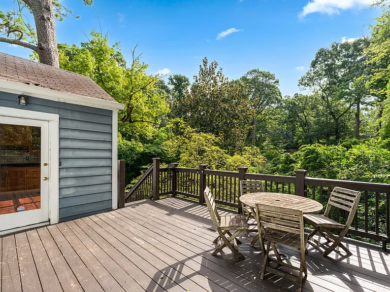 2867 Lookout Pl NE — Photo 16