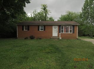 345 Old Stewart Rd, Tennessee Ridge, TN 37178