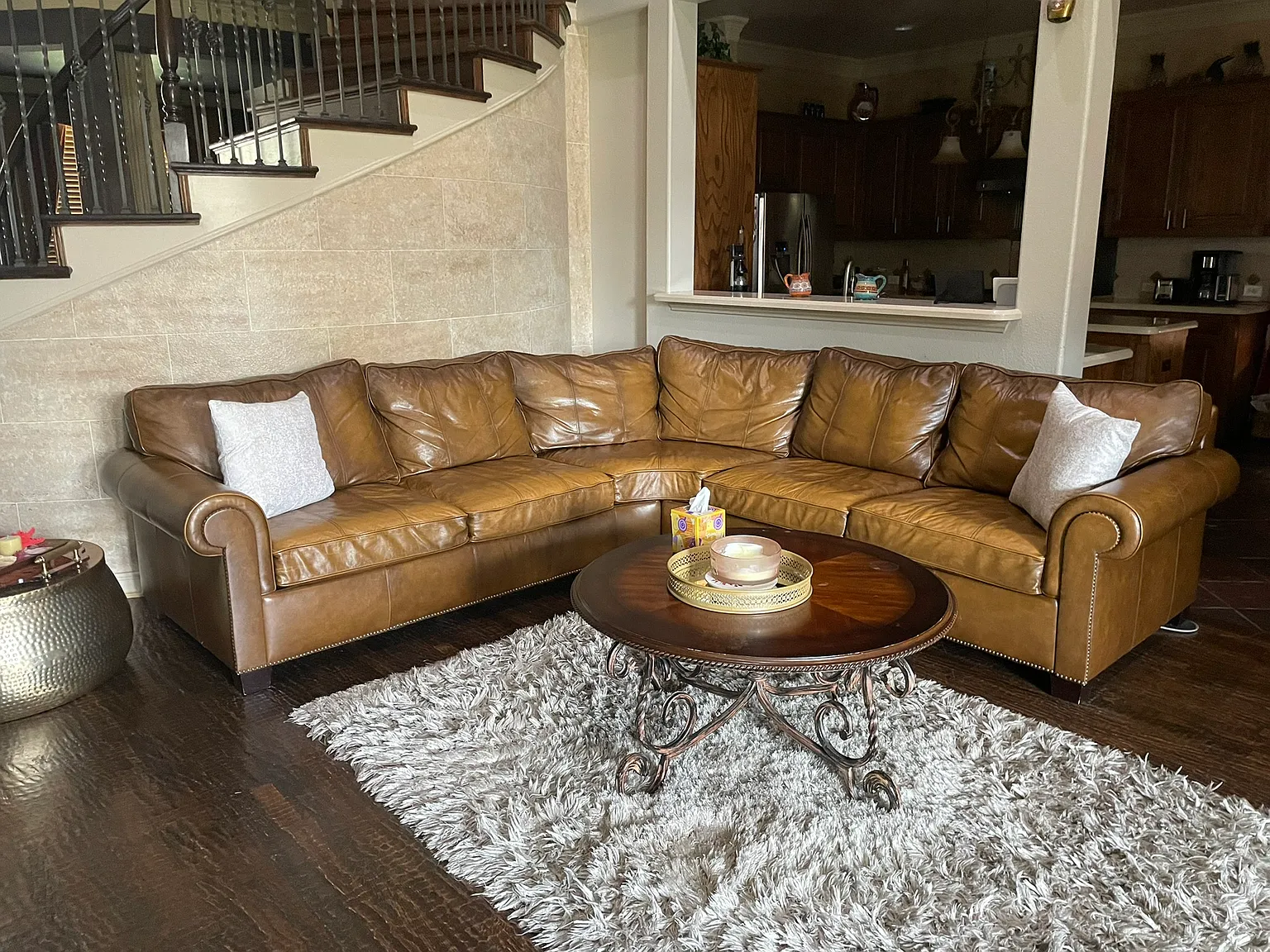 5 bed, 3.5 bath, 4386 sqft, $8,950 — Photo 2
