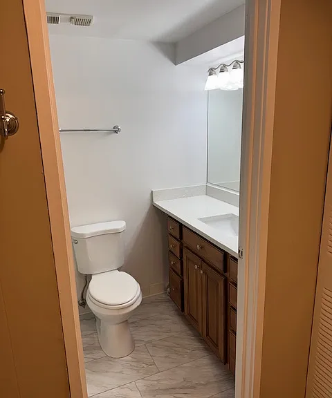 1450 Plymouth Ln #214 — Photo 9