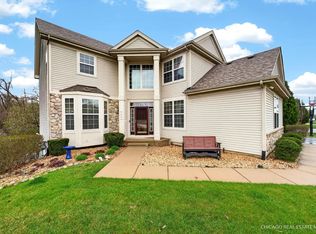 420 Blue Heron Cir, Bartlett, IL 60103