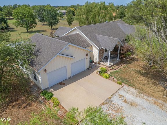 2nd image of 1362 Meadowview Ln