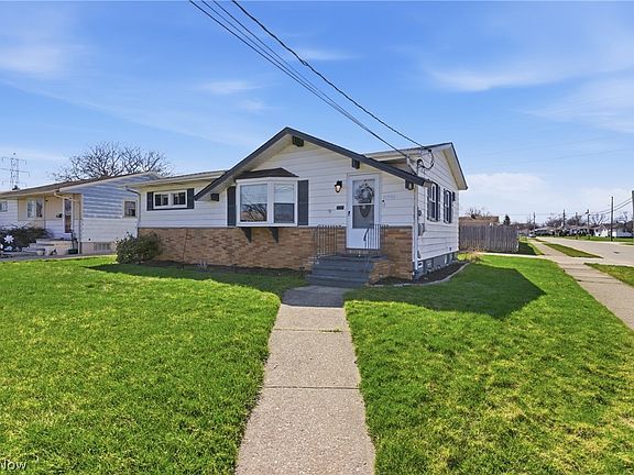 3rd image of 15995 Paulding Blvd