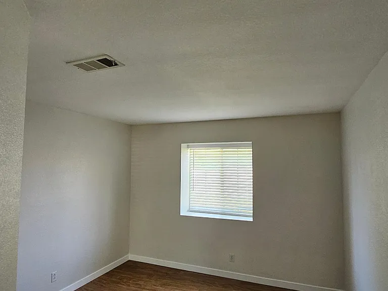 424 E Avenue J11 — Photo 29