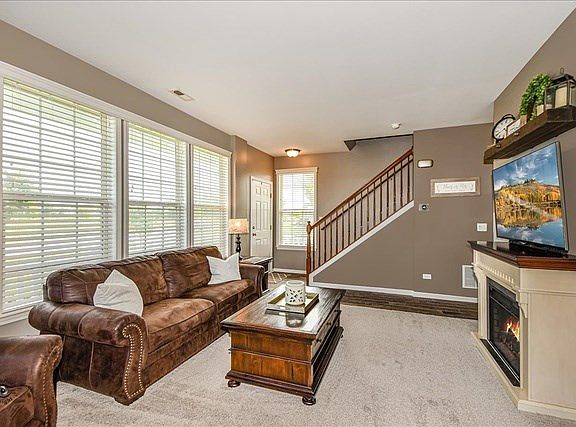 5th image of 15222 W Kenmare Cir