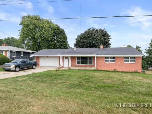 3770 Cordes Ave NW, Comstock Park, MI 49321