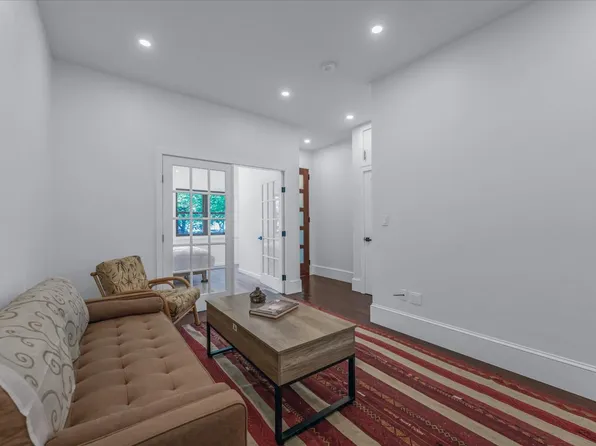 1324 Eastern Parkway image 13 of 37