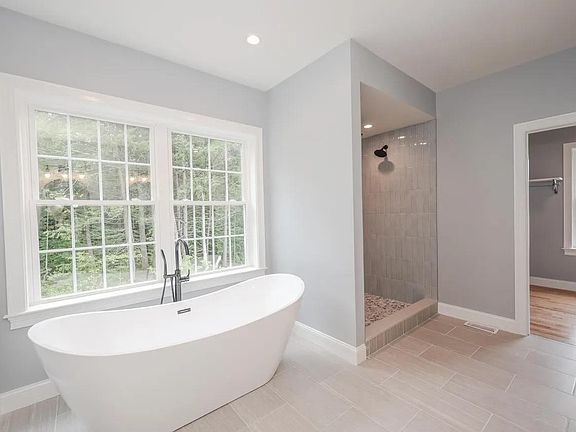 2nd image of 10 Beech Hill Road