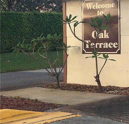 2nd image of 4249 Oak Terrace Dr