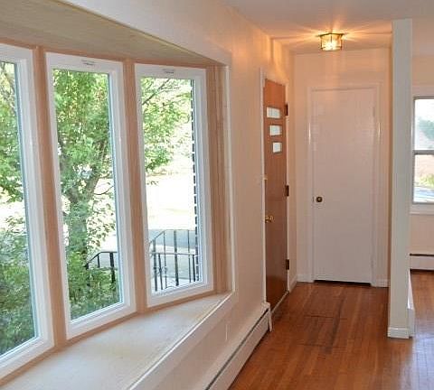 3rd image of 4 Gregory Ln