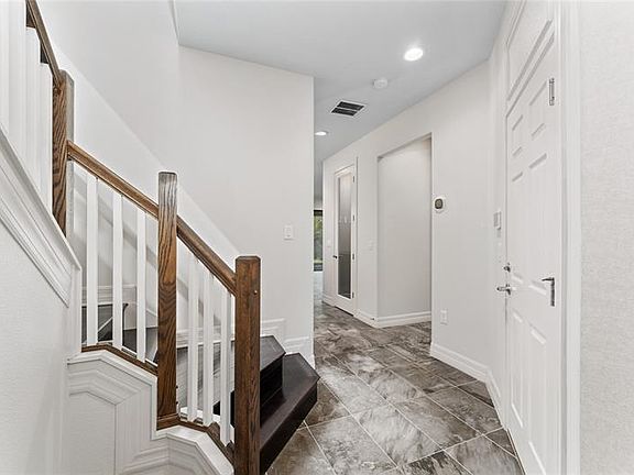 4th image of 2673 Amati Dr