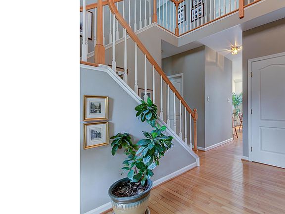 3rd image of 134 Soltner Dr
