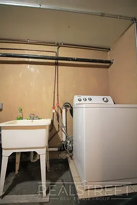 Rented by Real Street Inc | media 12