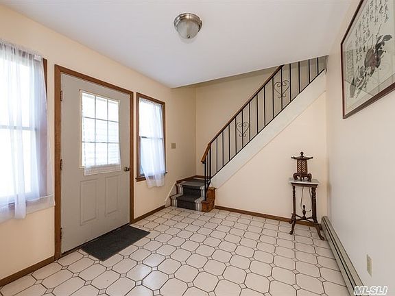 2nd image of 21 Bruno Ln