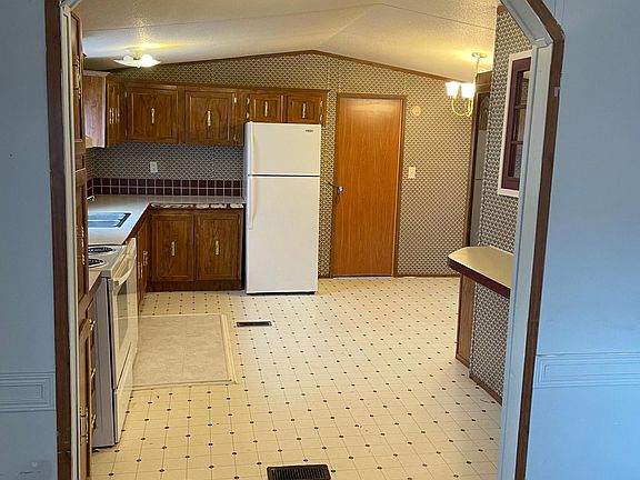 4th image of 2840 Tupelo Court Private Dr #2