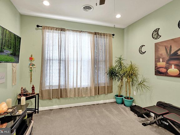 4th image of 7 Cedarcrest Ln