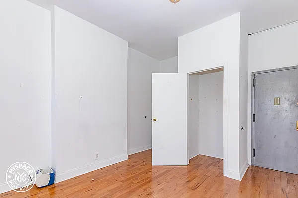 Rented by MySpaceNYC | media 36