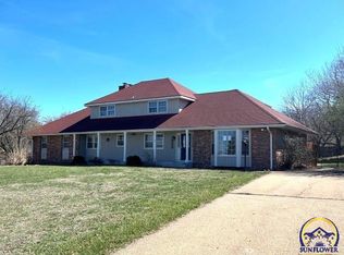 3800 SW Chelmsford Rd, Topeka, KS 66610