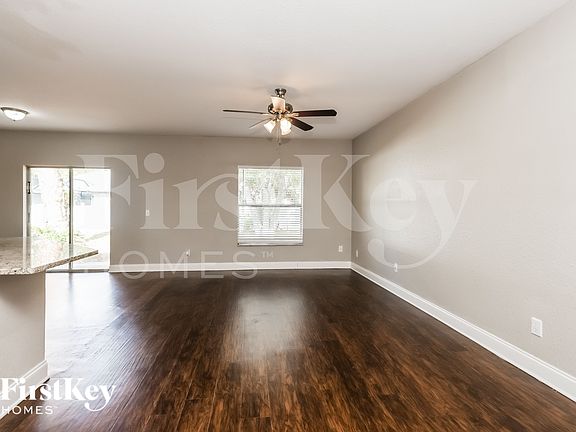 2nd image of 1553 S Cranberry Blvd