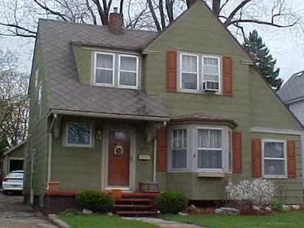1438 Pettis St, Lansing, MI 48910