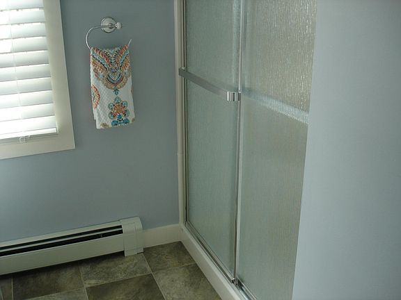 5th image of 5 Ash St Floor 1