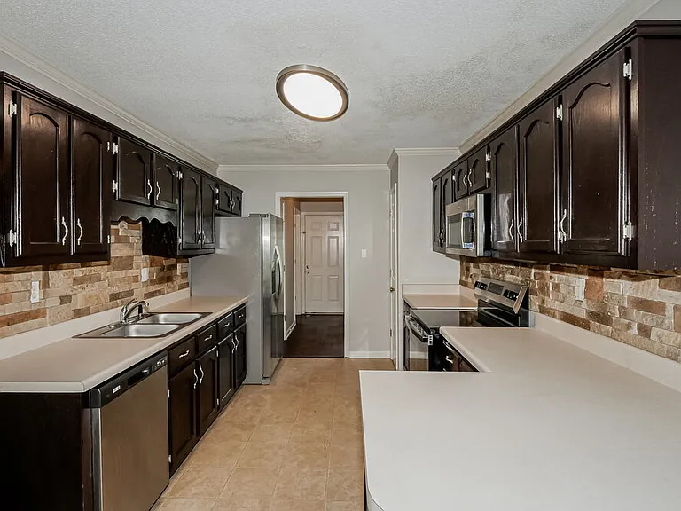 661 Shelley Renee Ln — Photo 7