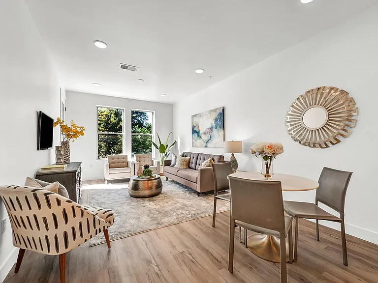 Apex at Perry Station - Modern Living at it's best! — Photo 30