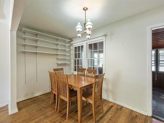 4th image of 6118 Parkdale Dr