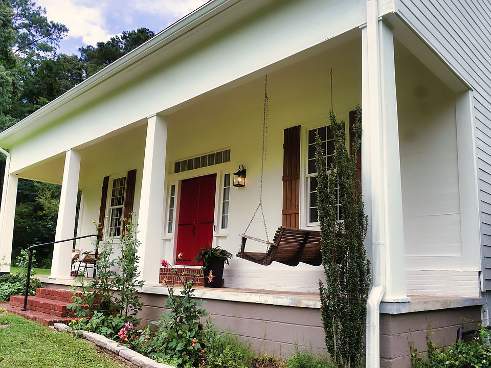 1st image of 592 Fayetteville Rd