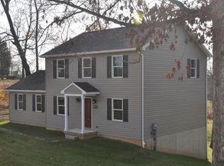 3264 Hamel Ln, Stewartstown, PA 17363