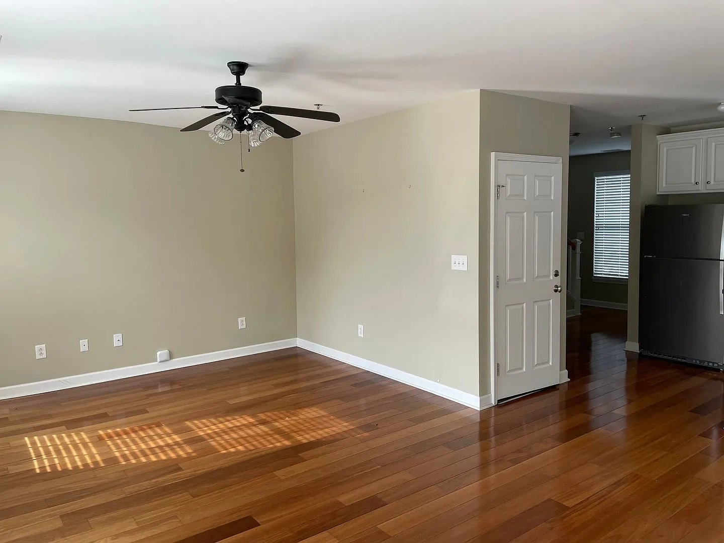 3 Bedroom 2.5 Bathroom Condo in Sunset Beach — Photo 4