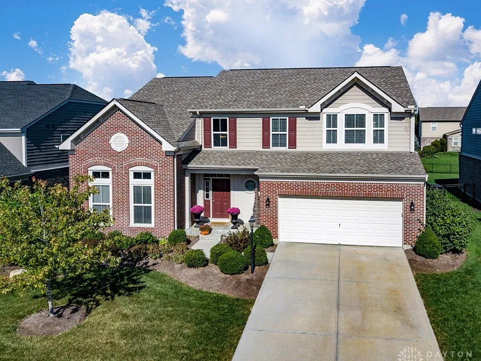 285 Woodstream Dr
