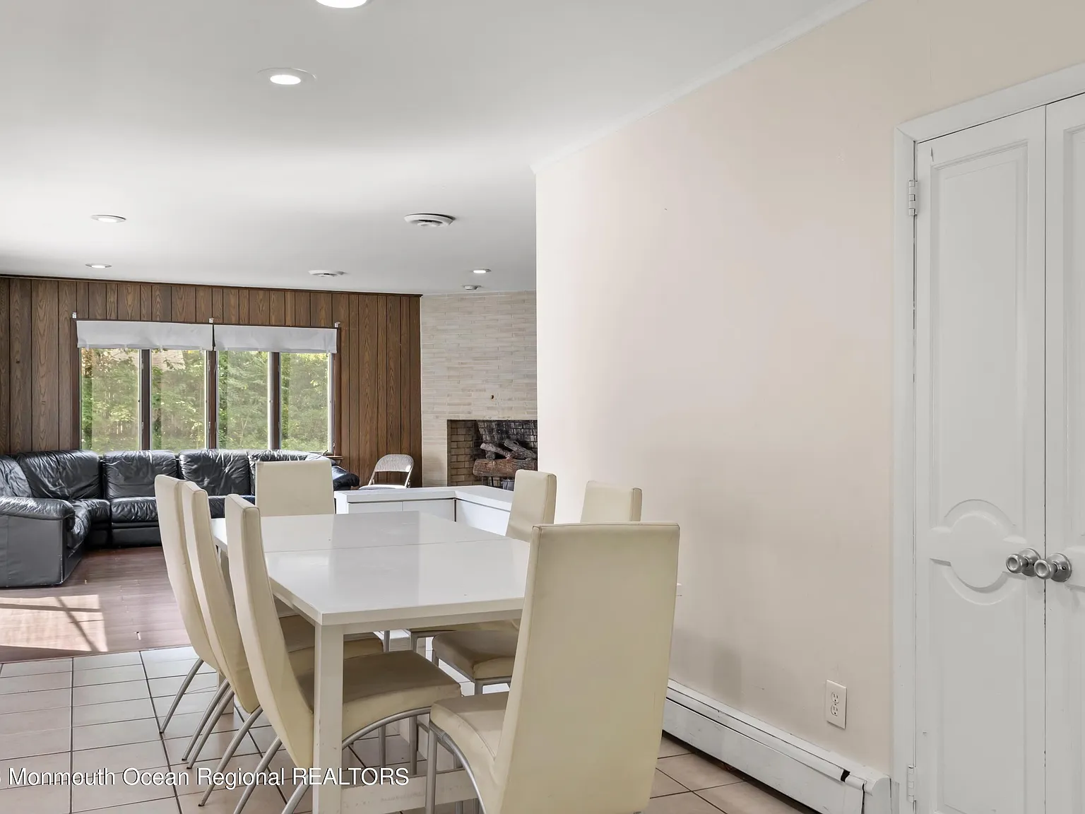 3 bed, 1964 sqft, $1,900 — Photo 4
