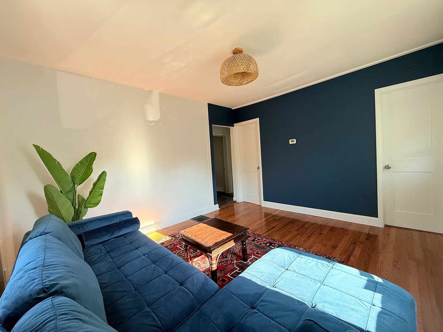 1 bed, 1260 sqft, $995 — Photo 2