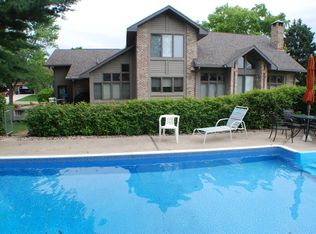 215 Mahan Dr, Paris, IL 61944