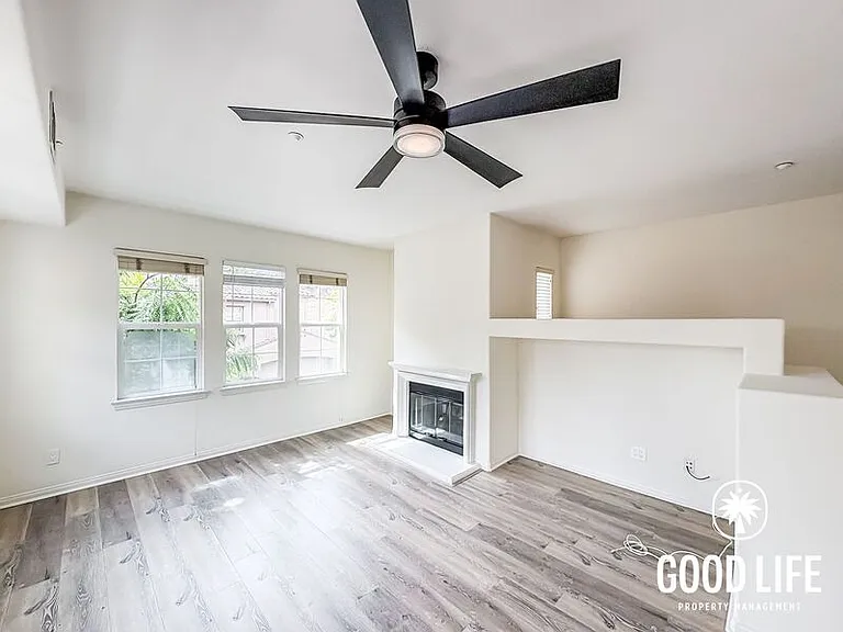1446 Clearview Way — Photo 2