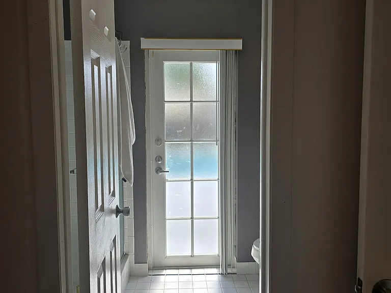 128 Swan Pkwy E — Photo 33