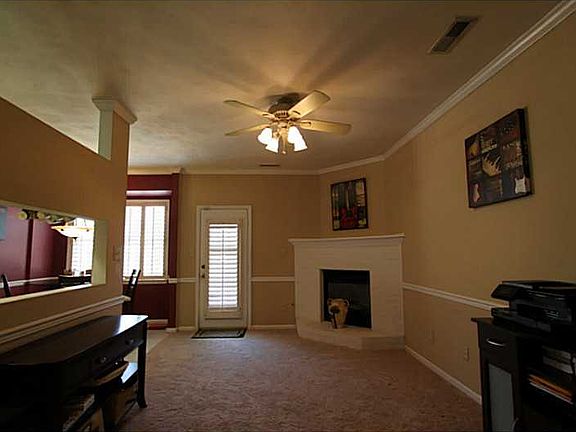 3rd image of 520 S Lake Cir