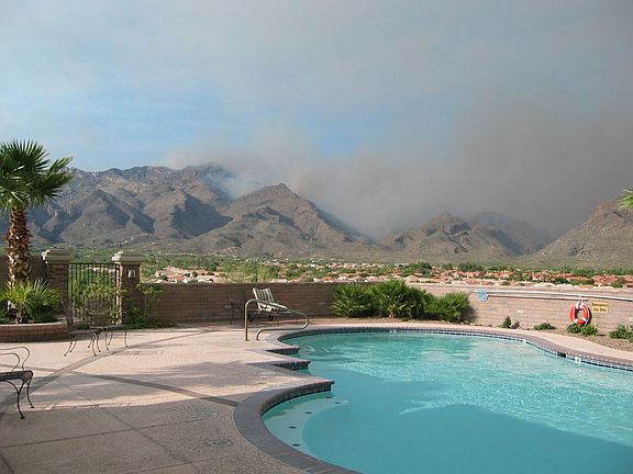 Steps Away From Community BBQ, Spa & Pool