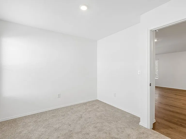 1221 Colt Dr — Photo 11
