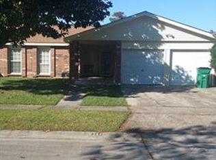 3836 N Deerwood Dr, Harvey, LA 70058